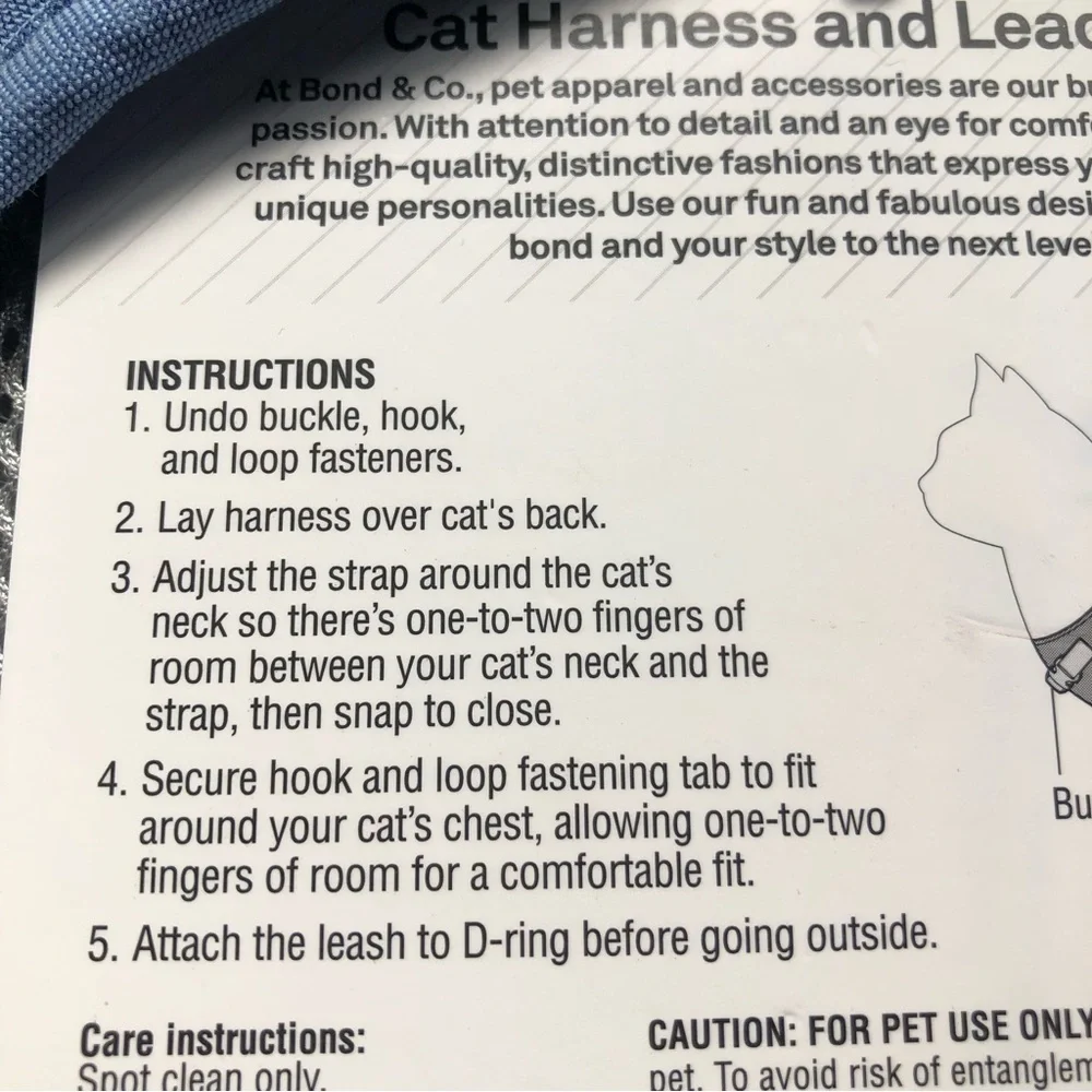 NWT cat harness leash set